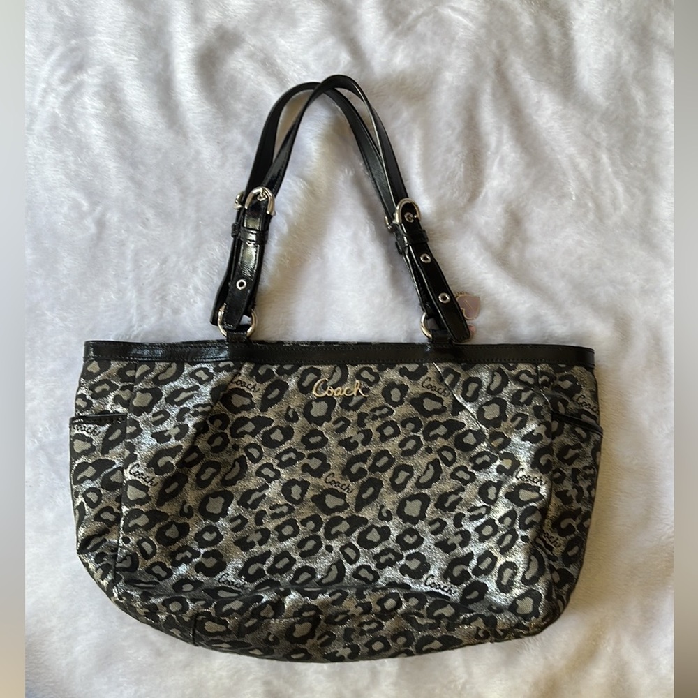 Rare Coach Ocelot Leopard Silver Shoulder Bag Vintage F17675 - Picture 8 of 16